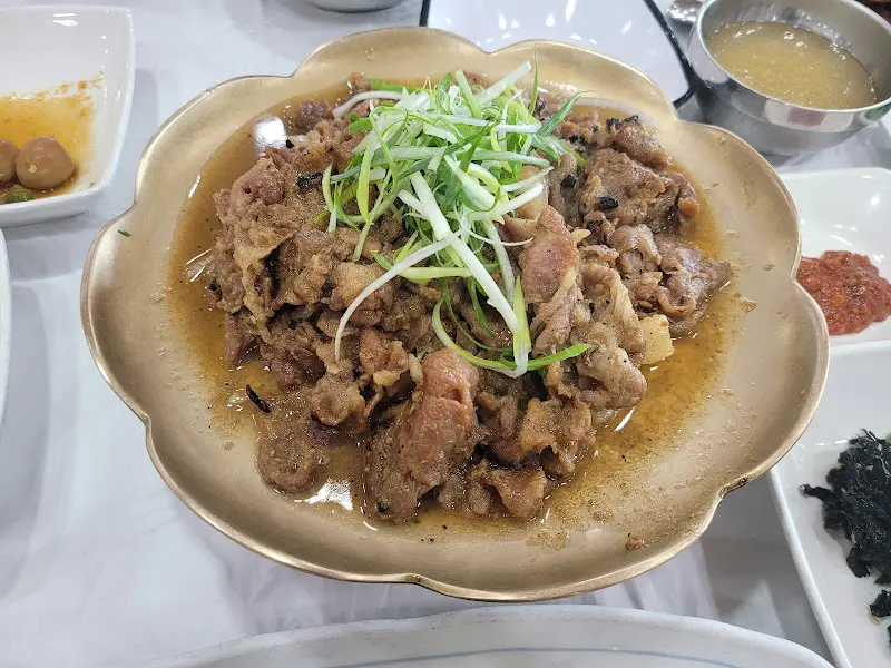 윤기가 흐르는 석쇠불고기