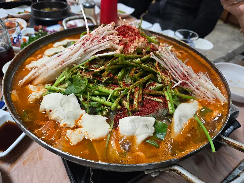 푸짐한 쏘가리 매운탕