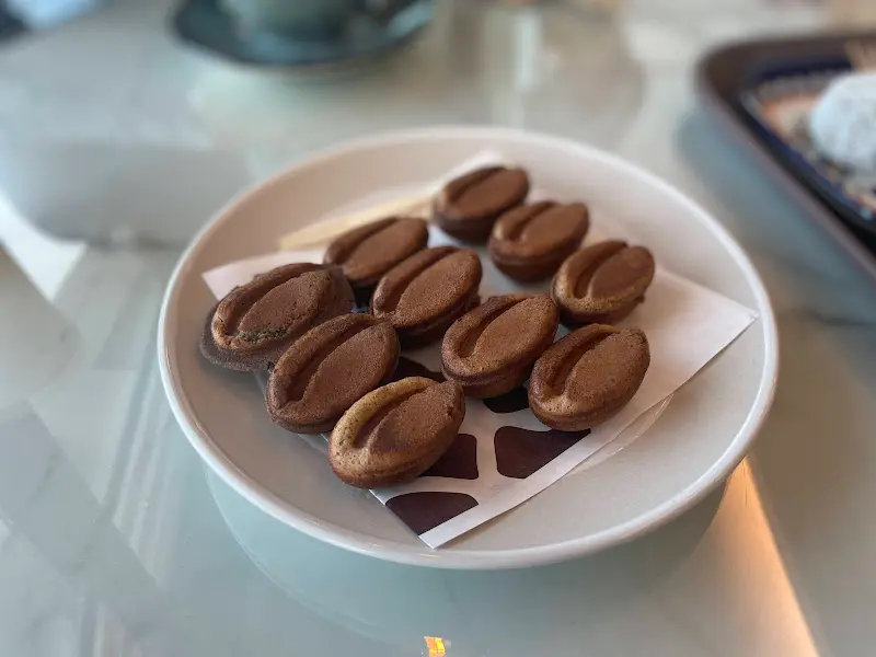 커피콩 모양의 과자
