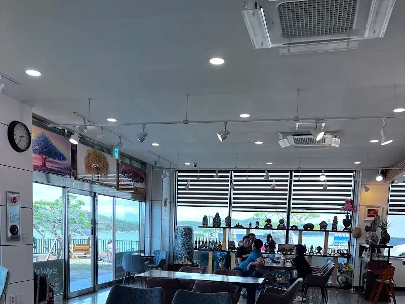 카페 내부 모습