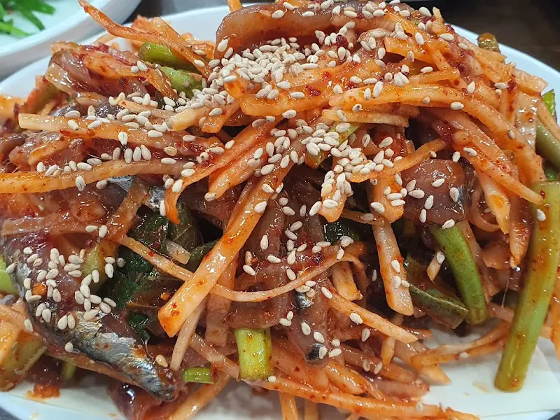 매콤새콤한 멸치회 무침