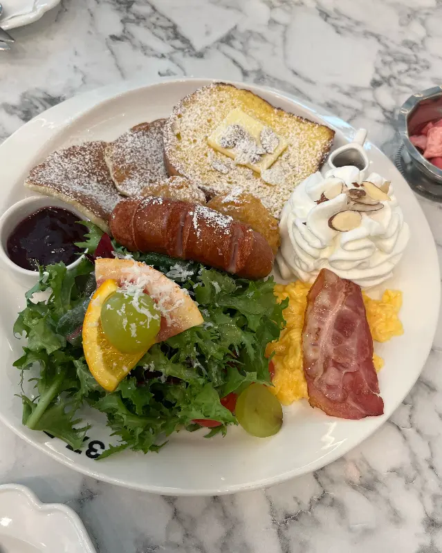 푸짐한 브런치 플레이트