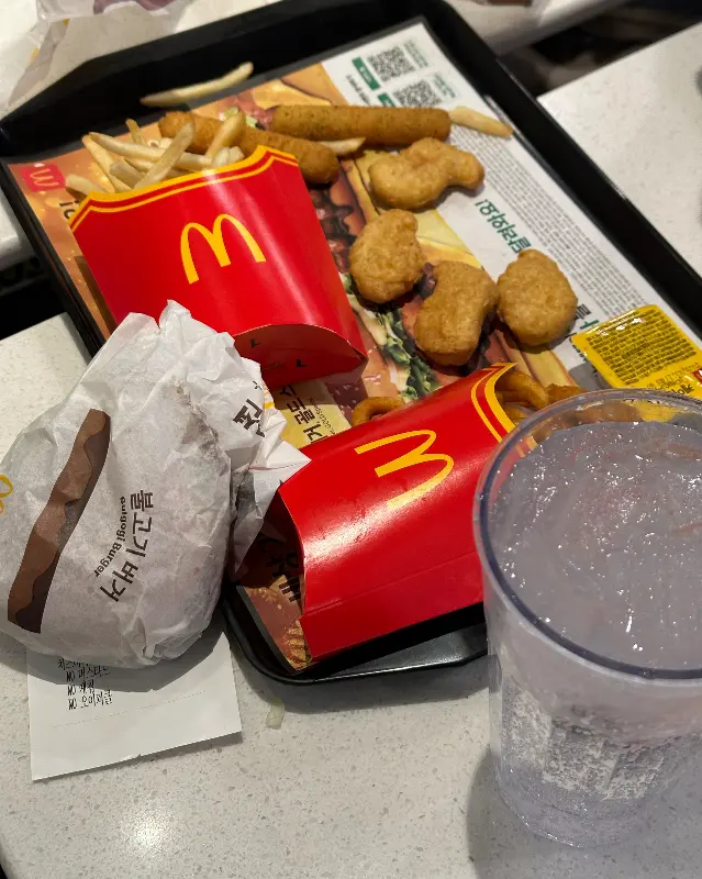 맥도날드 메뉴 한상차림