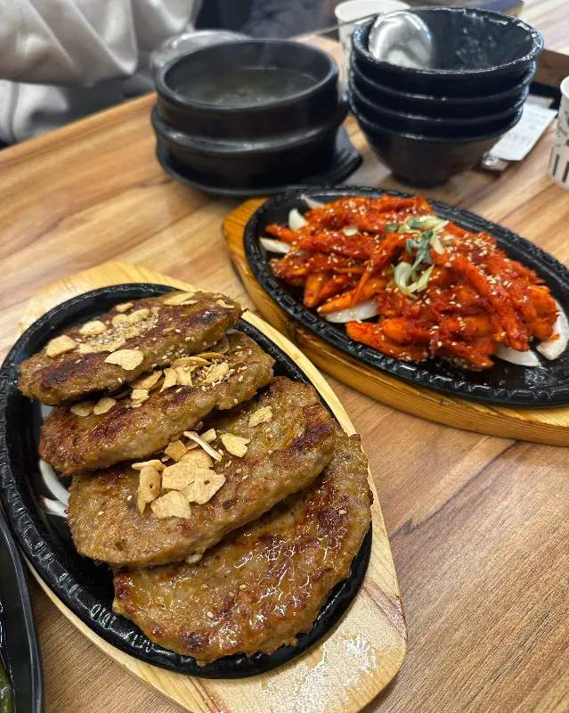 마늘떡갈비와 더덕구이