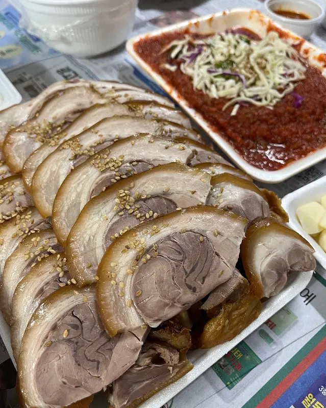  가지런히 놓인 족발 슬라이스 사진