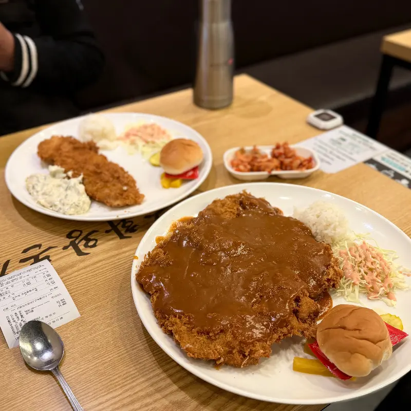로봇 서빙이 신기해요
