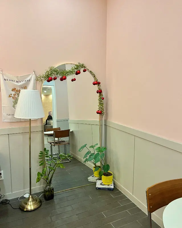 카페 내부 인테리어