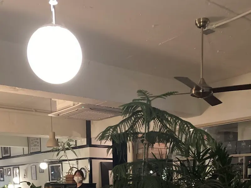 비스트로퍼블릭 내부