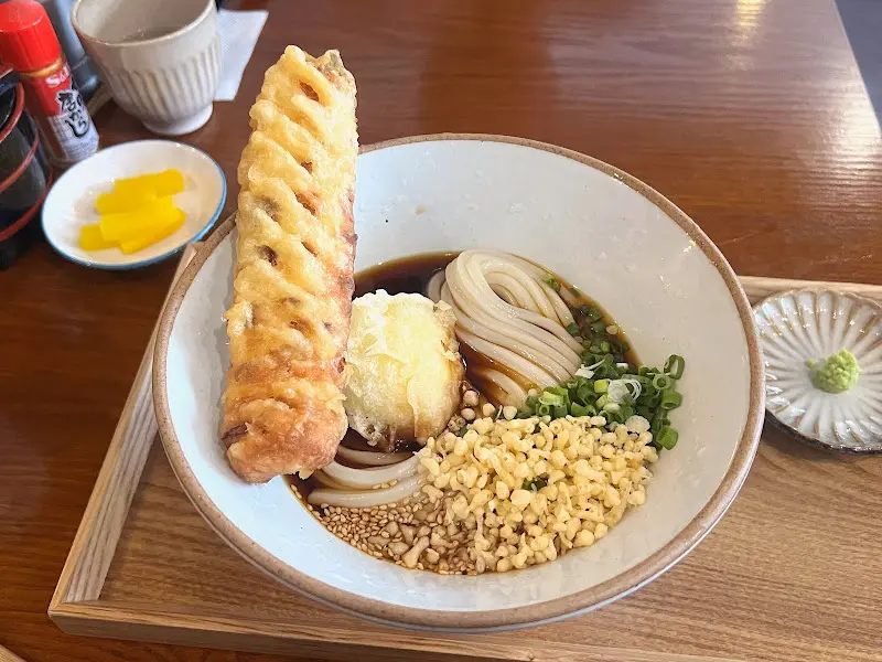 먹음직스러운 치쿠타마텐 붓카케