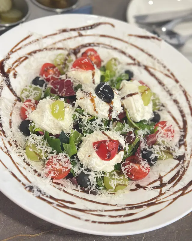 리코타 치즈 샐러드