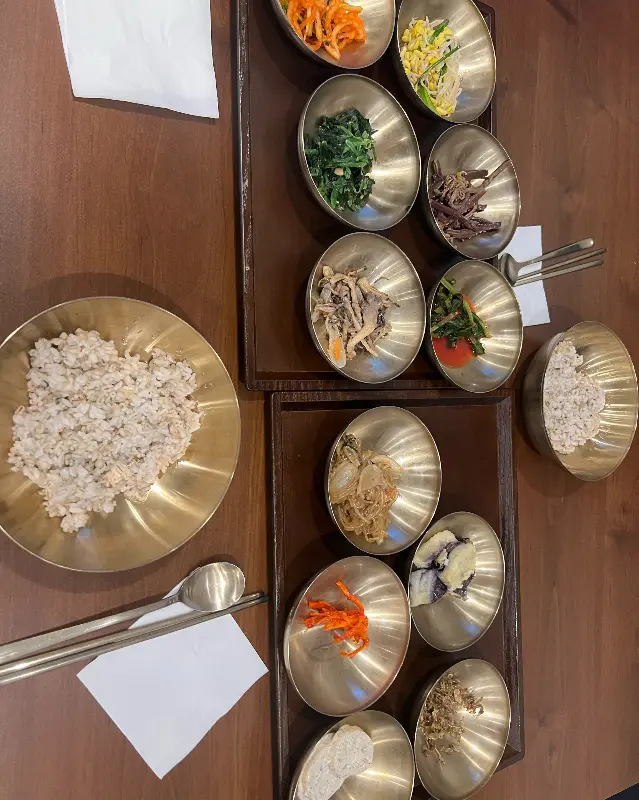 다양한 나물 반찬