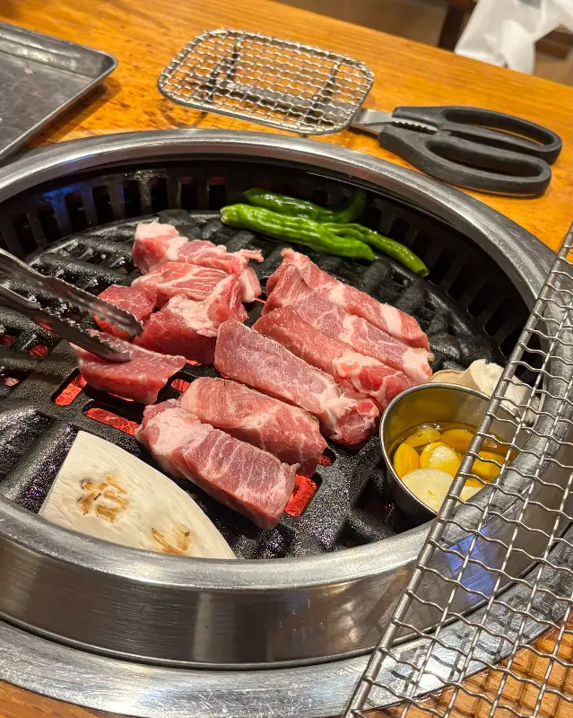 노릇하게 구워진 온겹살