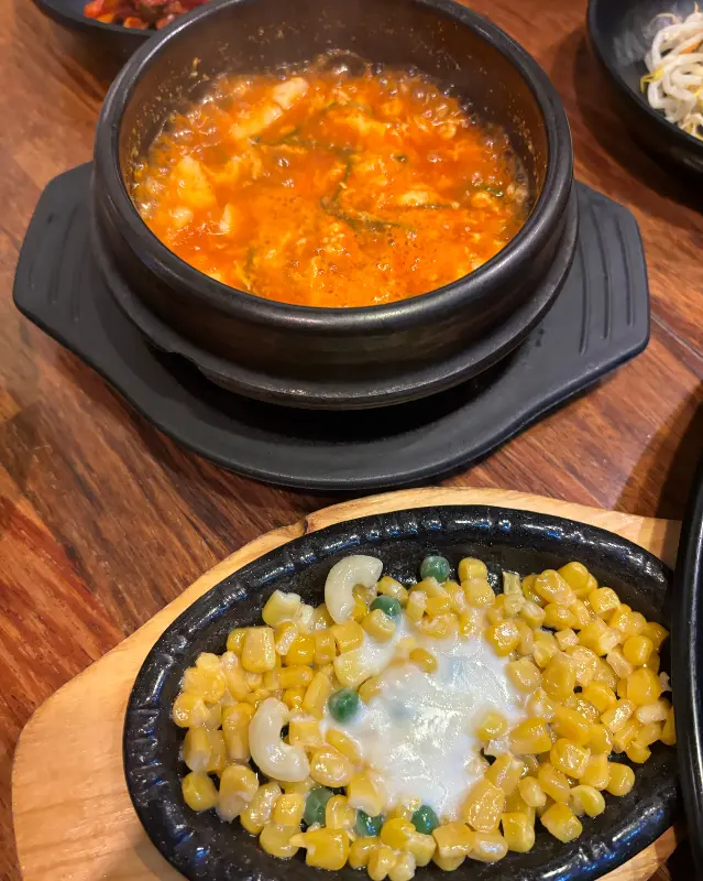 다채로운 기본 상차림