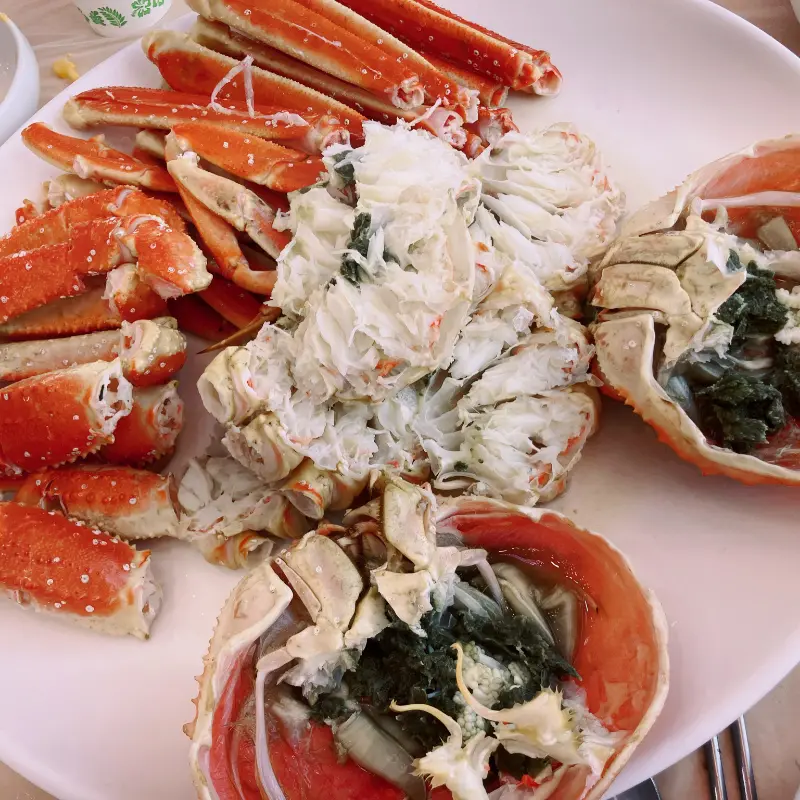 푸짐한 킹크랩 한 상