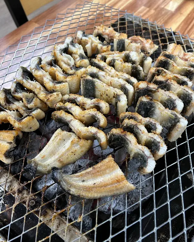 넓은 매장 내부