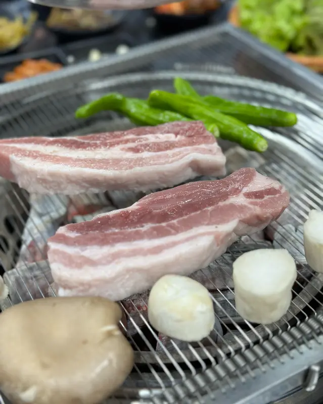 잘 익어가는 돼지고기