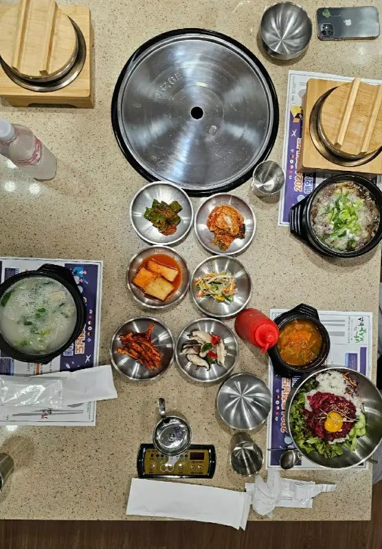 깔끔한 테이블 세팅