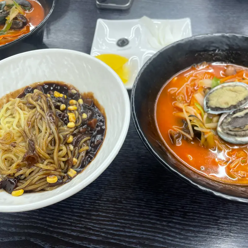 짜장면과 해녀짬뽕