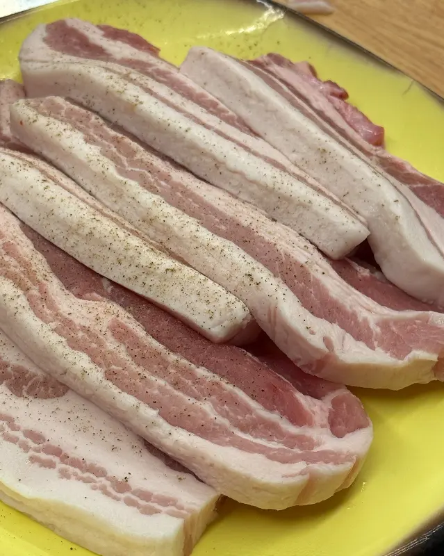 두툼한 삼겹살의 자태