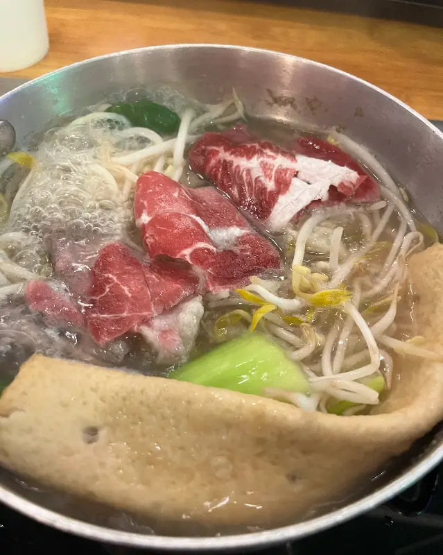 야채와 계란을 넣어 끓인 죽