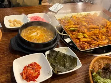 혼밥러의 구원, 영종도 구읍뱃터에서 찾은 오삼불고기 맛집