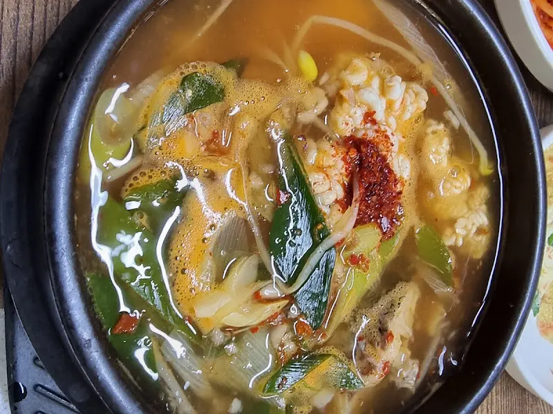 곤이 가득한 동태탕