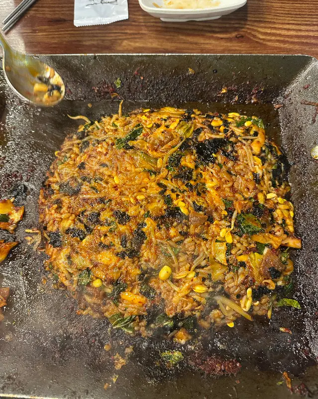 뭉치네오삼불고기의 볶음밥