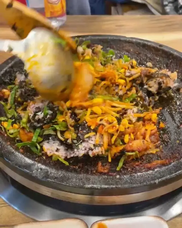 볶음밥 퍼포먼스