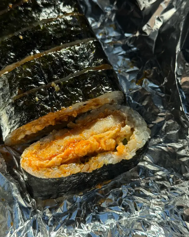 매운 돈까스 김밥 단면