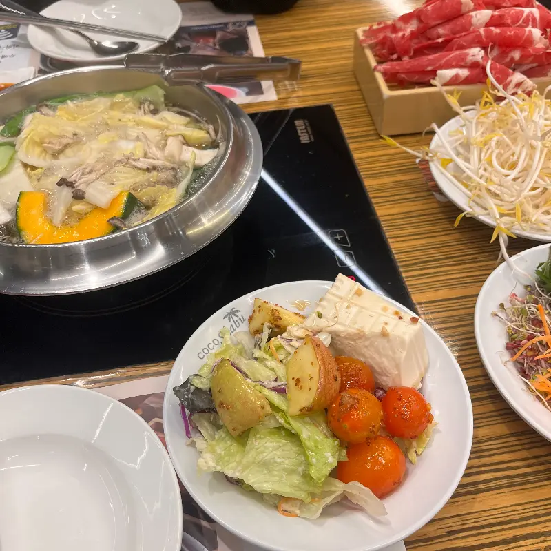 샤브샤브 한 상 차림