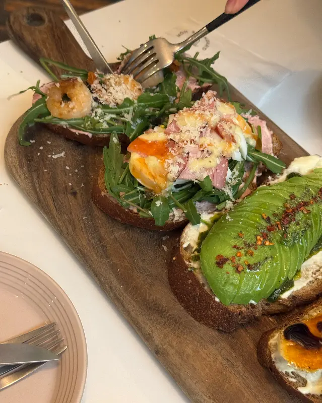 오픈 샌드위치 근접샷