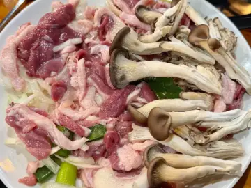 고기 질에 감탄! 안성에서 찾은 보물 같은 오리 로스 맛집, 여긴 꼭 가봐야 해!