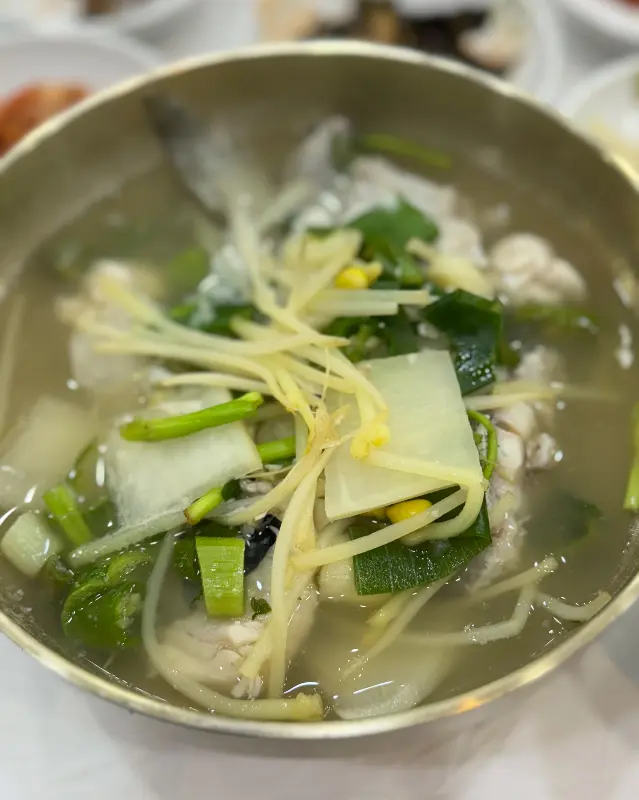 시원하고 깊은 맛의 생대구탕