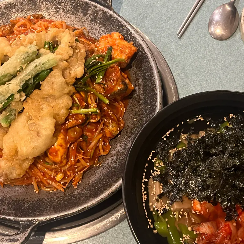 곱창 튀김 아구찜과 감태 낙지 주먹밥의 환상적인 조합