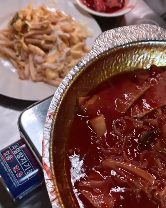 도시맥주 성신여대점 찌개 메뉴와 감자튀김