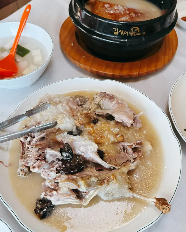 오리백숙 한 상 차림