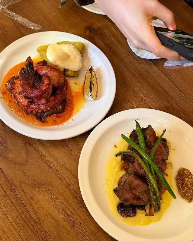 문어 스테이크와 스테이크