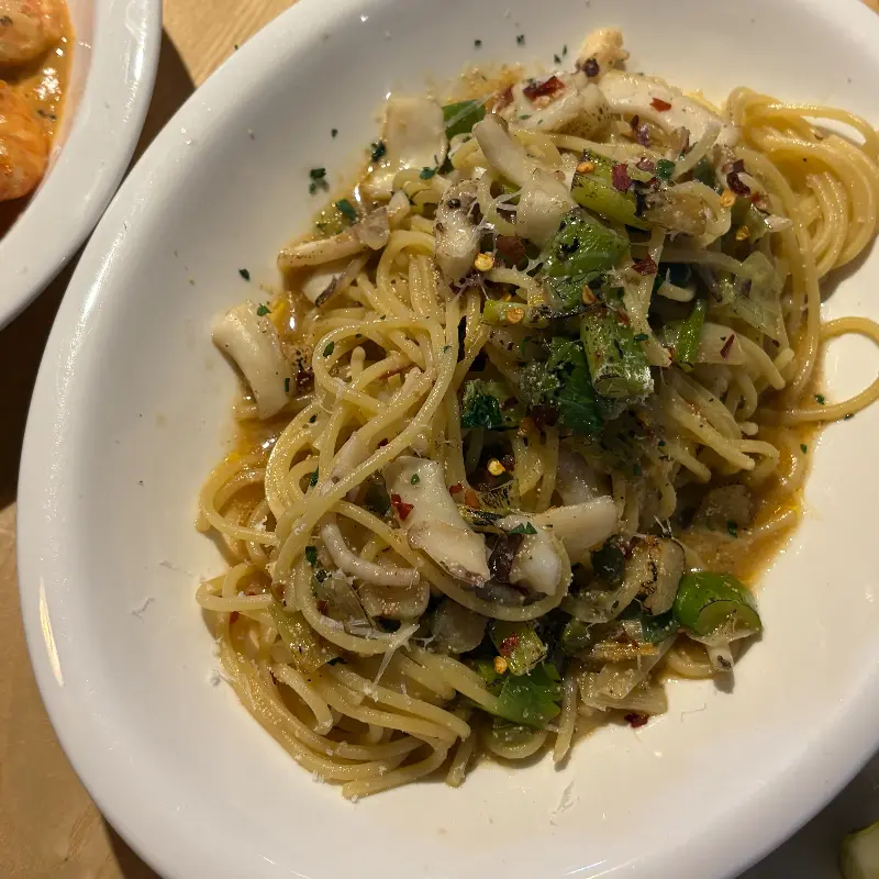 신선한 해산물이 듬뿍 들어간 파스타