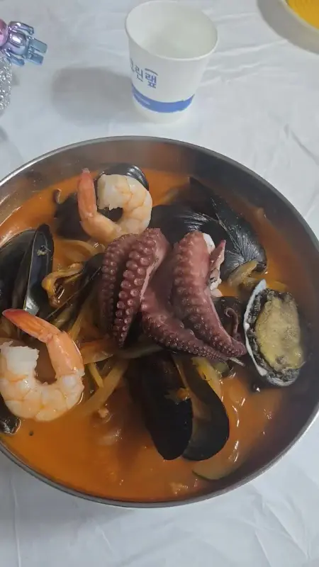 해산물 가득한 짬뽕