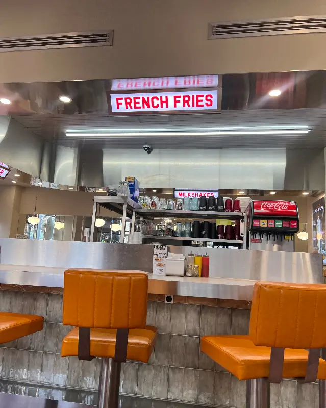 브루클린 더 버거 조인트의 내부 모습