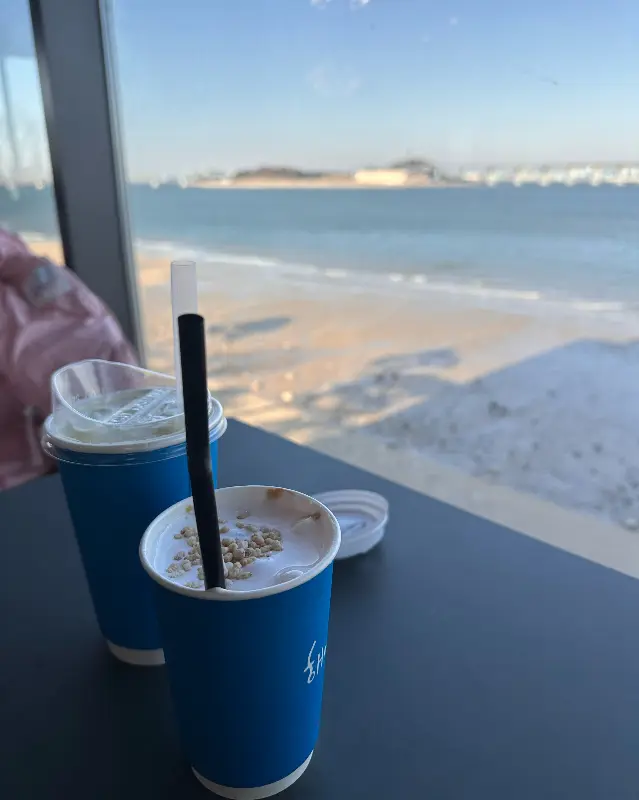 해어름의 크러핀과 소금빵