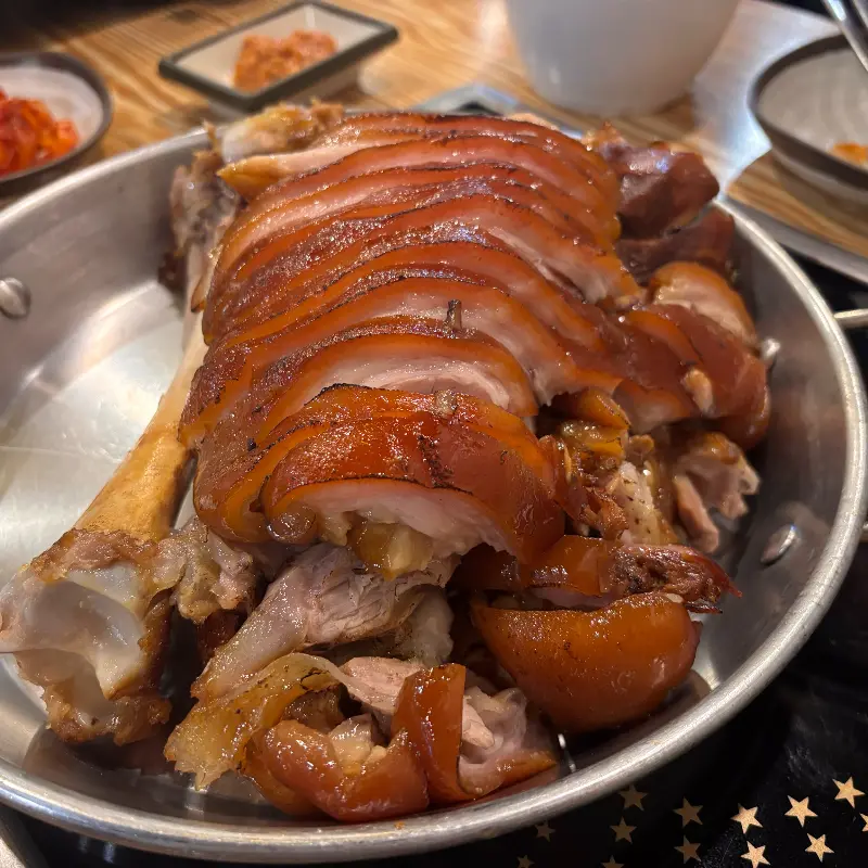 족발 한 상 차림