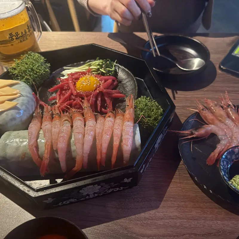 단새우와 육회의 조화