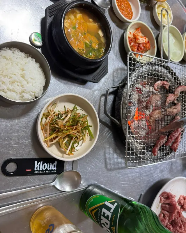 숯불, 고기, 된장찌개의 완벽한 조화