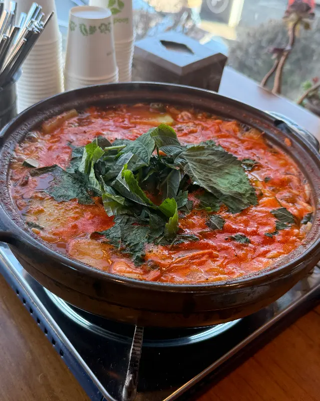 보글보글 끓고 있는 어죽