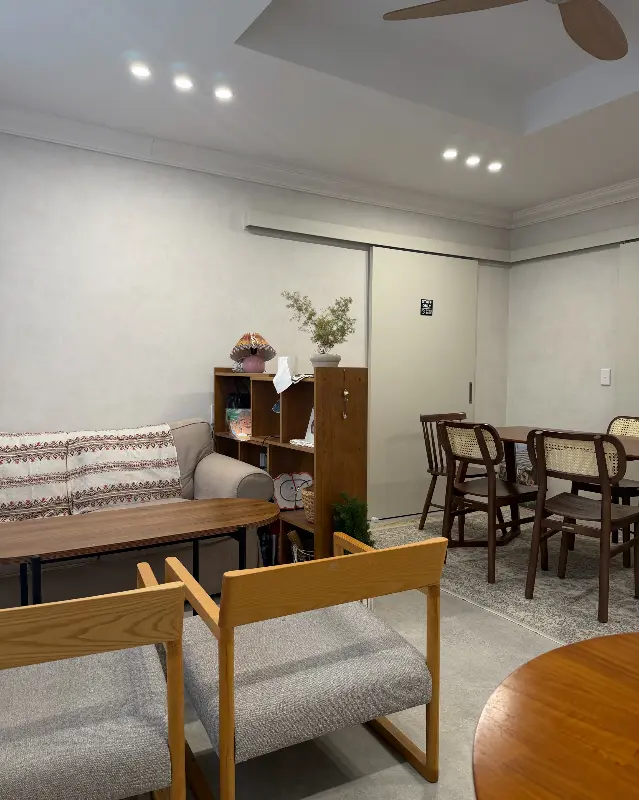 카페 내부 전경