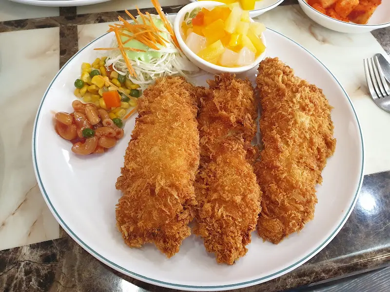 생선까스와 후르츠