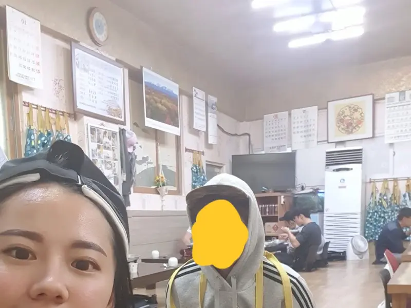 교동오리 식당 내부