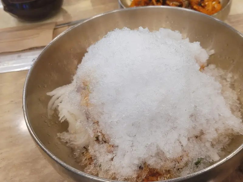 눈꽃처럼 덮인 물회