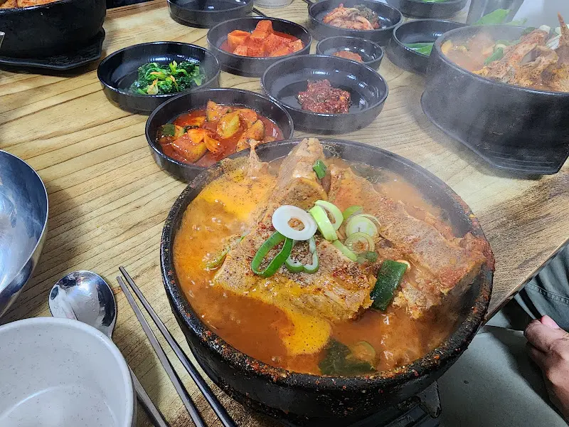 맘골식당 뼈해장국